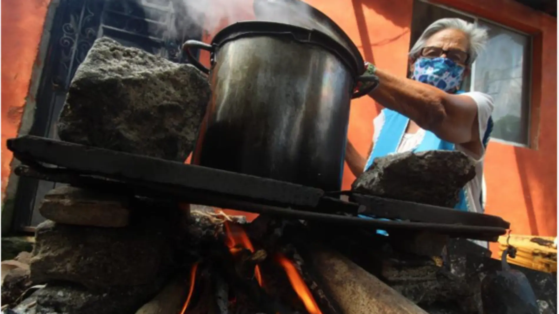 Ya más amas de casa usan leña para cocinar 